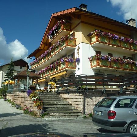 Hotel Millefiori Vigo di Fassa Εξωτερικό φωτογραφία